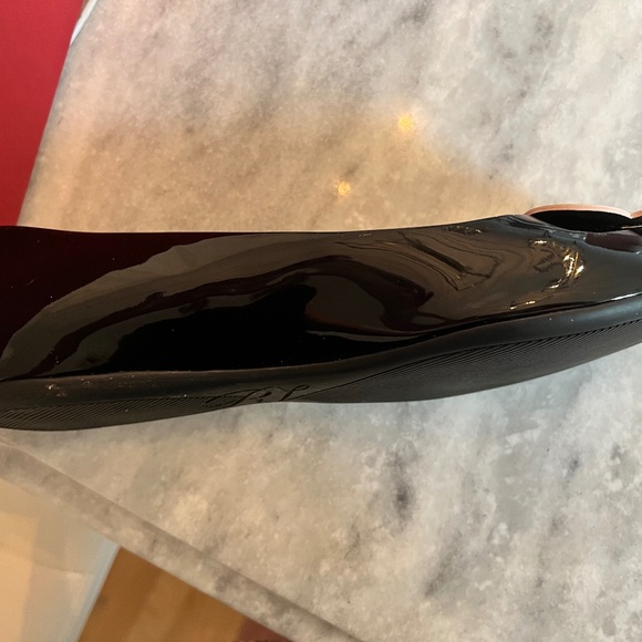 Roger Vivier Black Patent Leather flats w/ Pink Floral Appliqué Size 8 1/2 - Picture 9 of 12